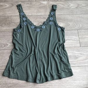 AE flowy tank